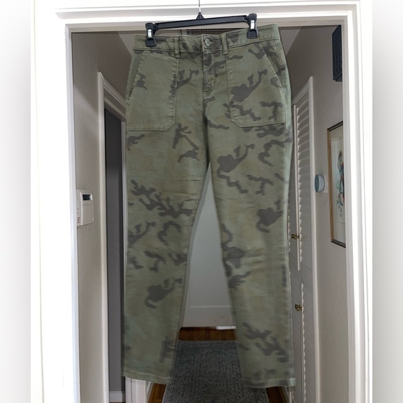 EUC Sanctuary Standard Surplus Olive Green Camo Pants - Picture 3 of 9